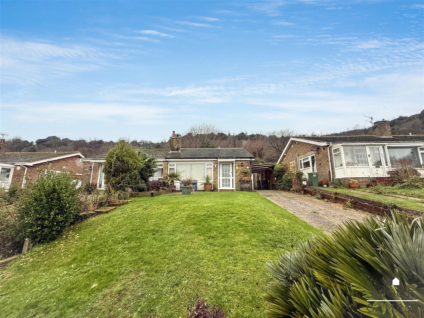 2 Bedroom Bungalow for Sale: £285,000. Priory Heights in Eastbourne, East Sussex